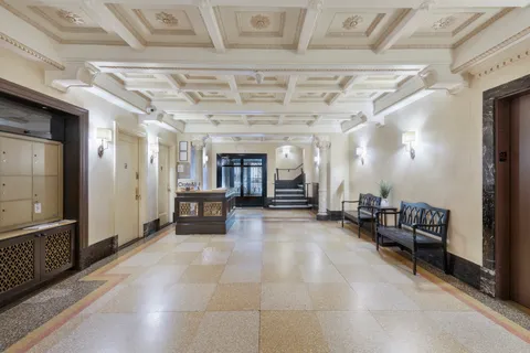 $1,050,000 | 200 West 108th Street, Unit 2A | Upper West Side