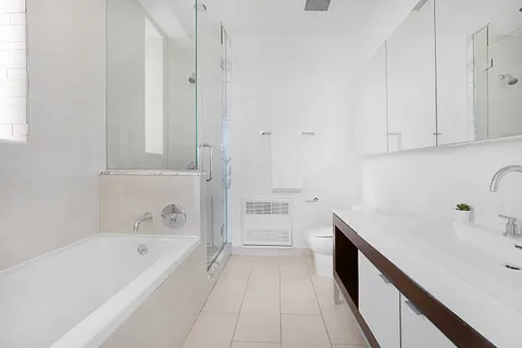 $2,290,000 | 20 Bayard Street, Unit 12A | Williamsburg