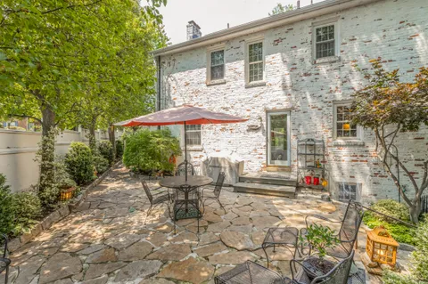 $1,799,999 | 3130 19th Street North, Arlington, VA 22201