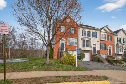 $519,000 | 9820 Cheshire Ridge Circle, Manassas, VA 20110