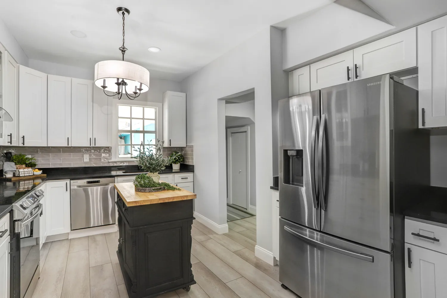 $670,000 | 1960 McKinley Street, Clearwater, FL 33765