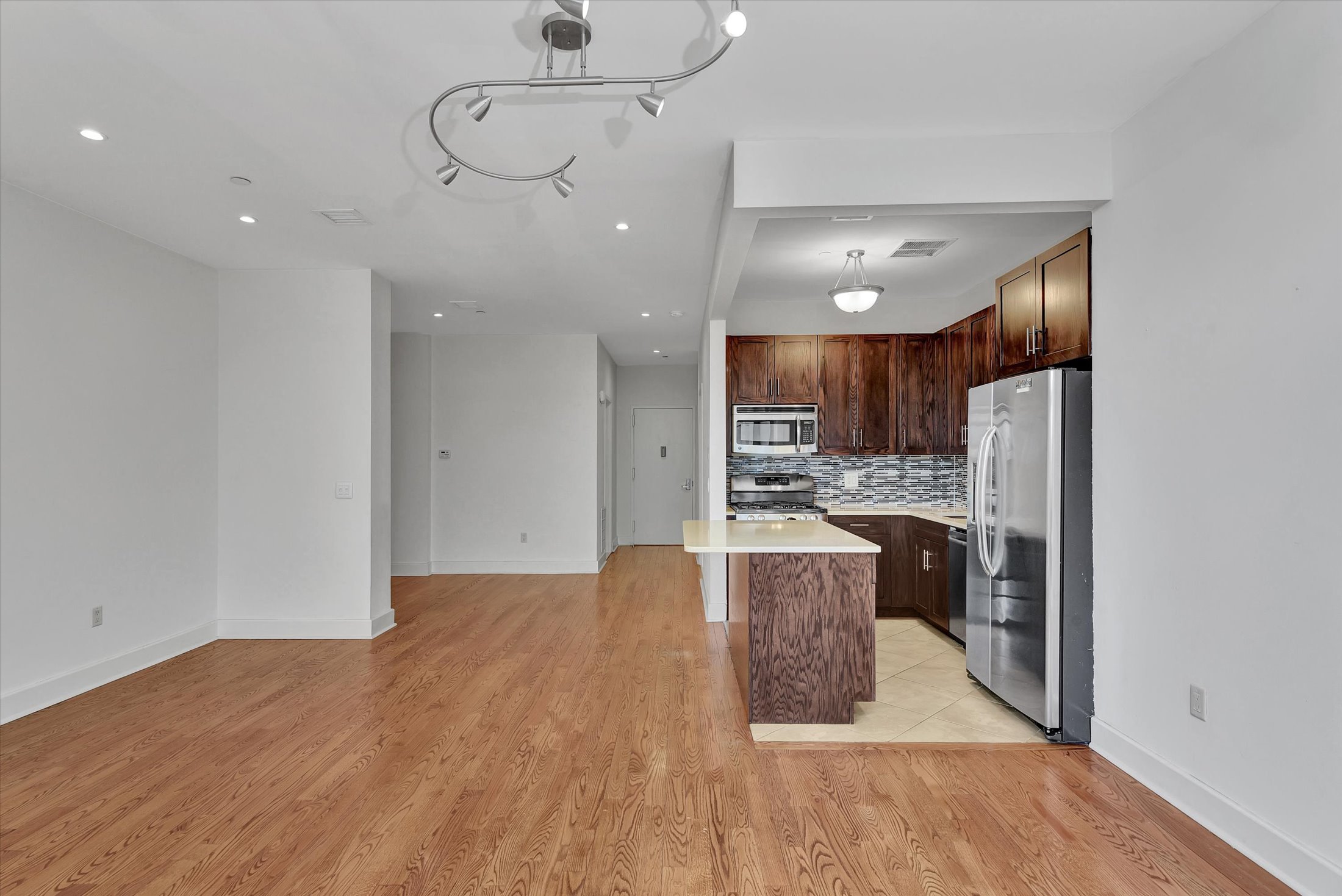 90 Bay Street Lndg, Unit 2K Staten Island, NY 10301 - Photo 3 of 19