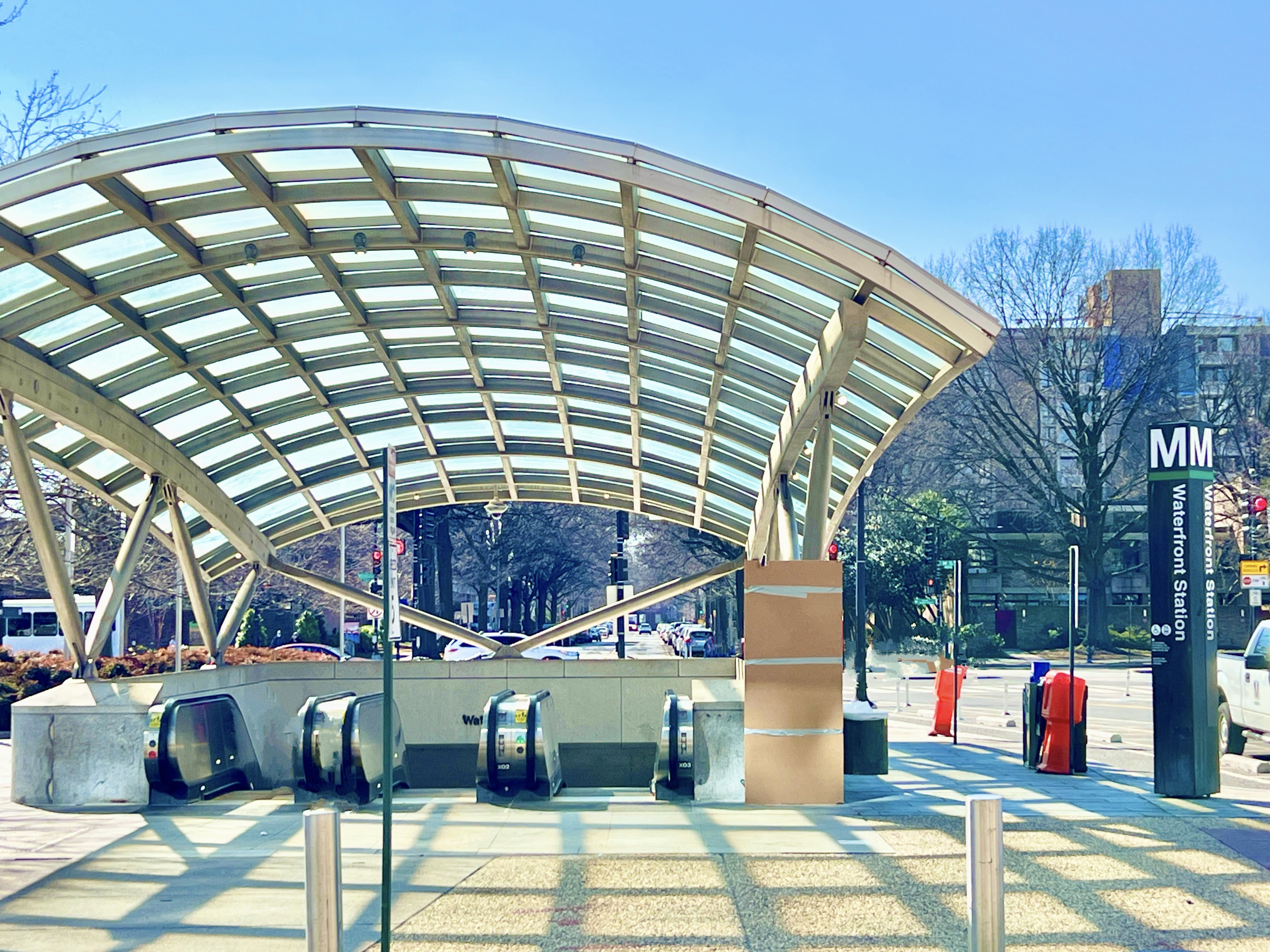 520 N Street Southwest, Unit S112 Washington, DC 20024 - Photo 36 of 40 a view of a building with a backyard