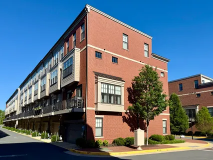 $949,900 | 232 Bluemont Branch Terrace Southeast, Leesburg, VA 20175