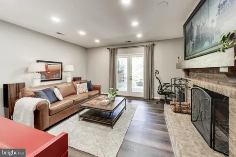 $1,375,000 | 3810 North Richmond Street, Arlington, VA 22207
