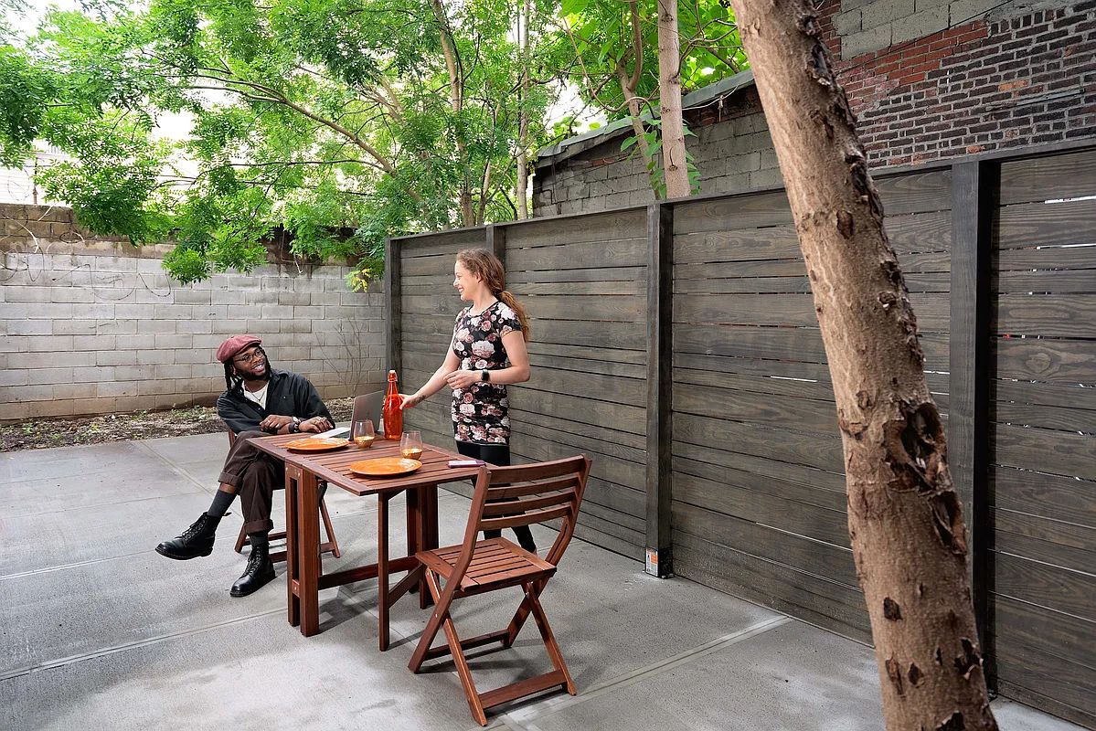 a picture of city view