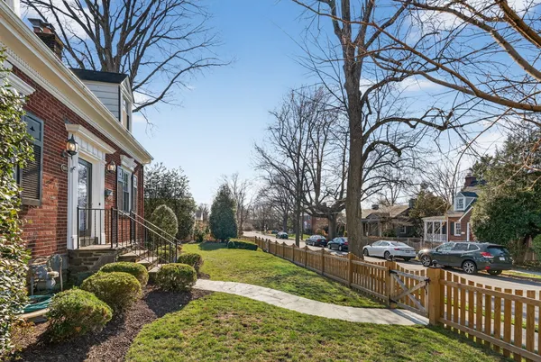 $2,295,000 | 600 Upland Place, Alexandria, VA 22301