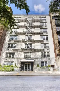 $387,000 | 130 Hicks Street, Unit 1E | Brooklyn Heights