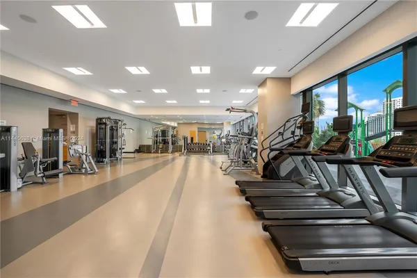 $5,799,900 | 88 Southwest 7th Street, Unit PH4303, Miami, FL 33130