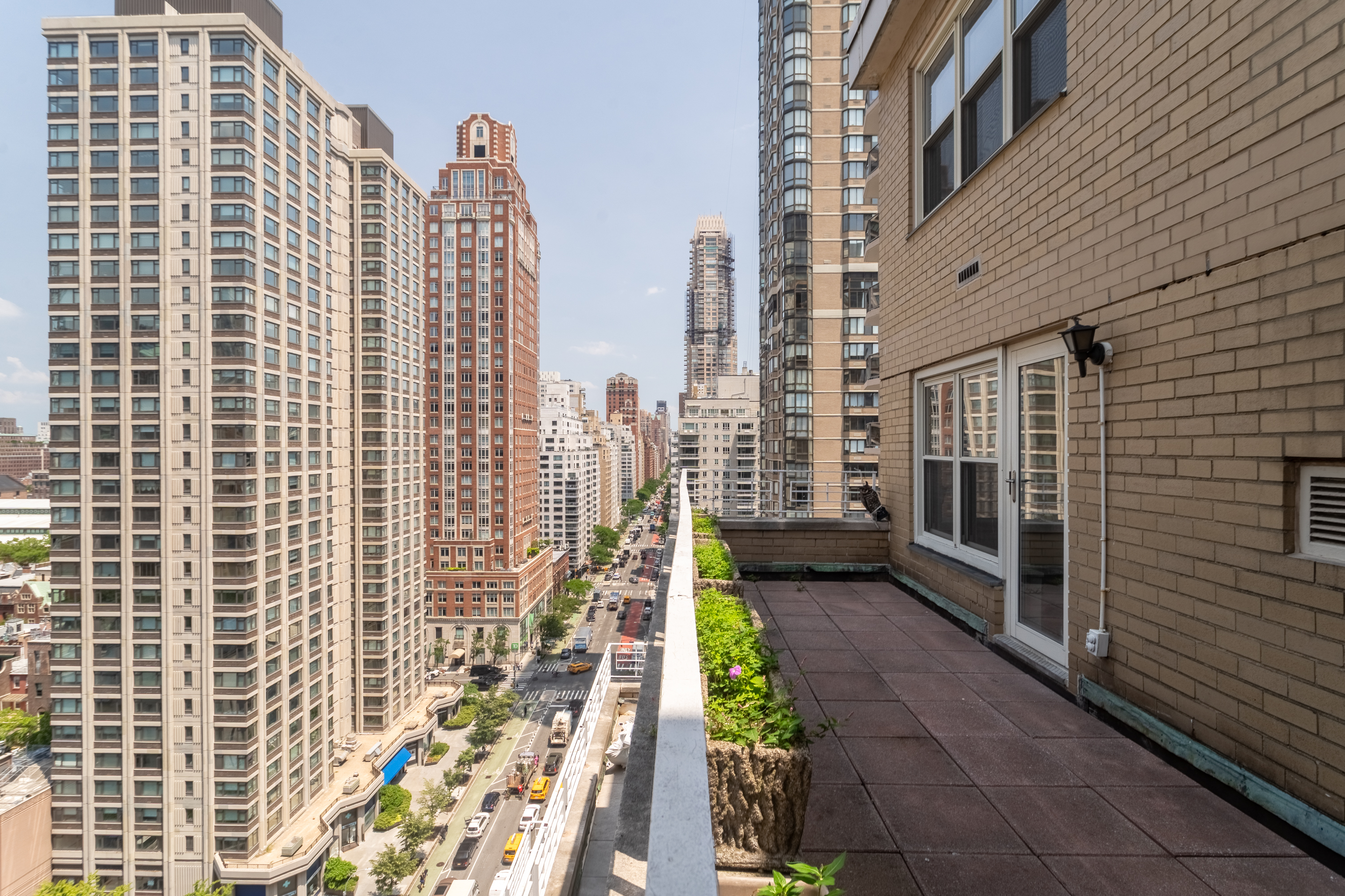 205 East 63rd Street, Unit 19G Manhattan, NY 10065 - Photo 2 of 21