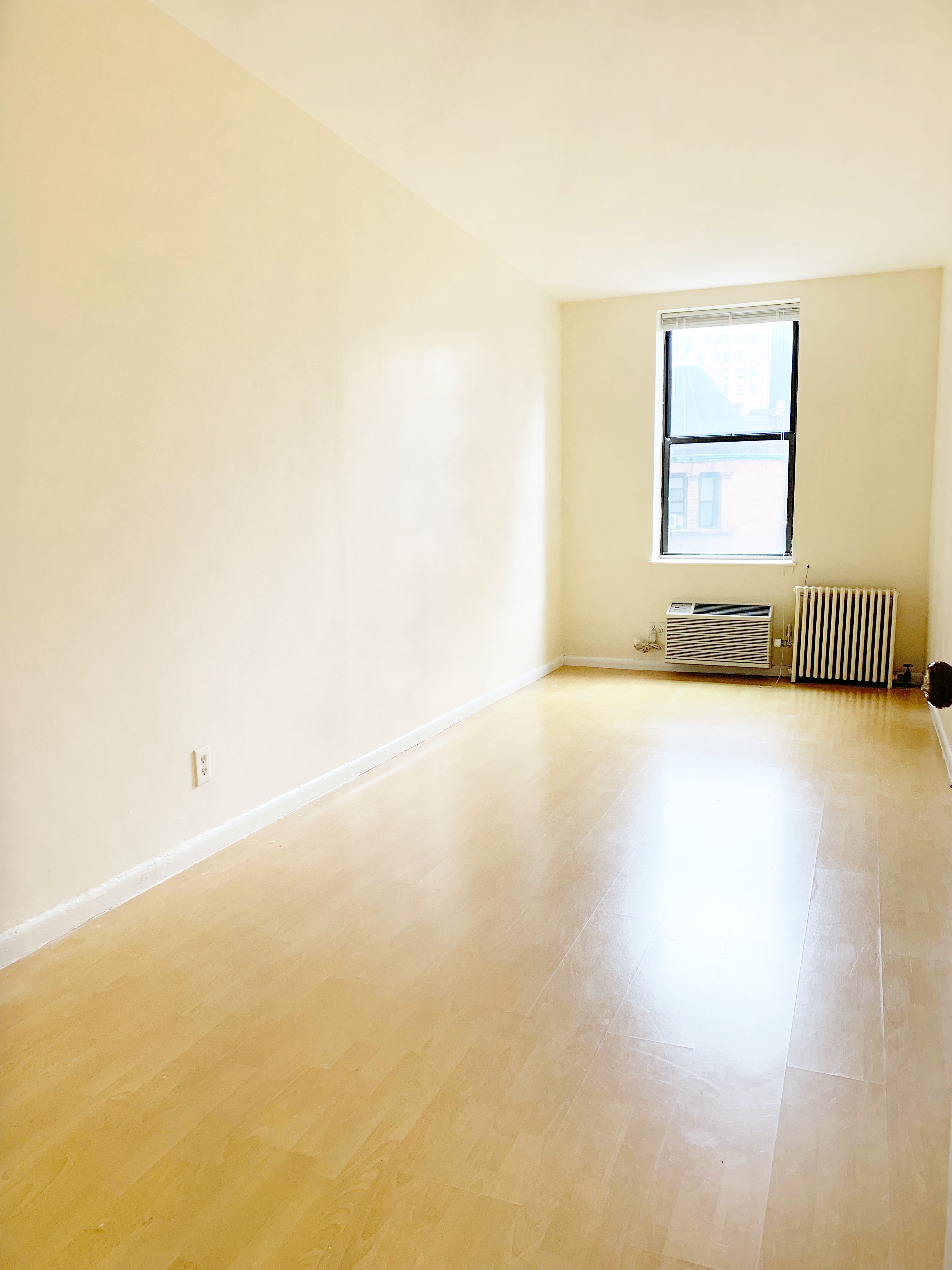 251 West 73rd Street, Unit 4A Manhattan, NY 10023 - Photo 3 of 6