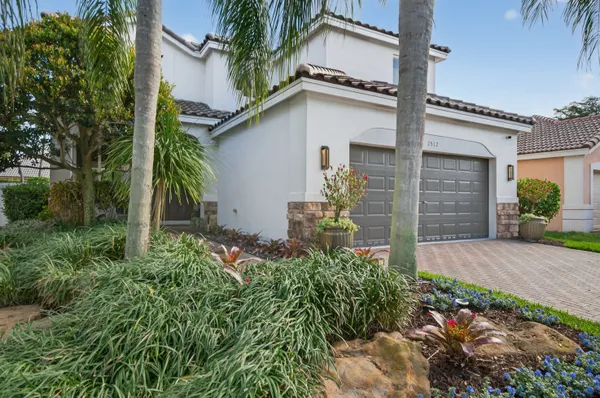 $889,000 | 1512 Maple Drive, Weston, FL 33327