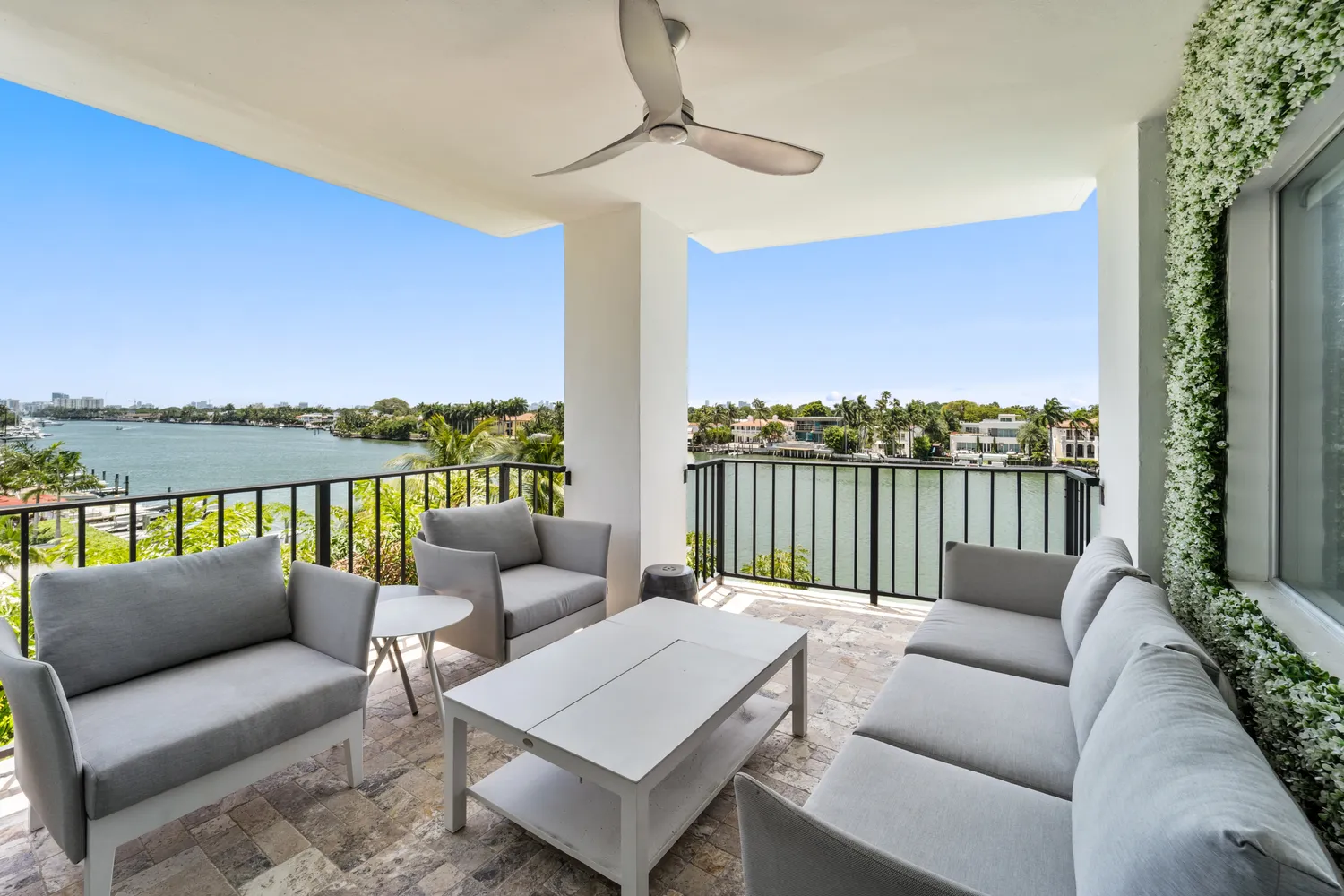 $1,175,000 | 5640 Collins Avenue, Unit 4D, Miami Beach, FL 33140