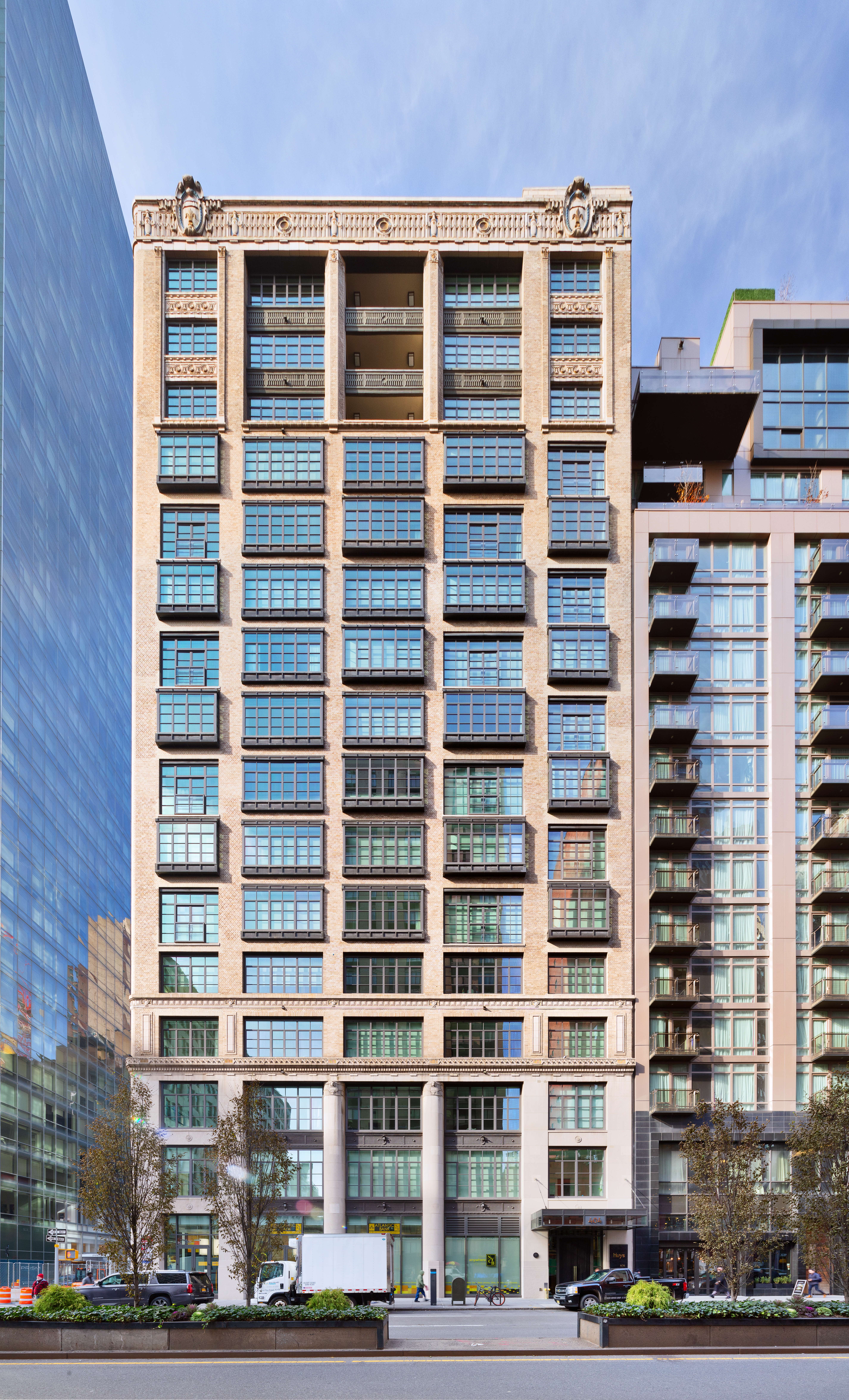 404 Park Avenue South, Unit PH17A Manhattan, NY 10016 - Photo 8 of 9 front view of a building