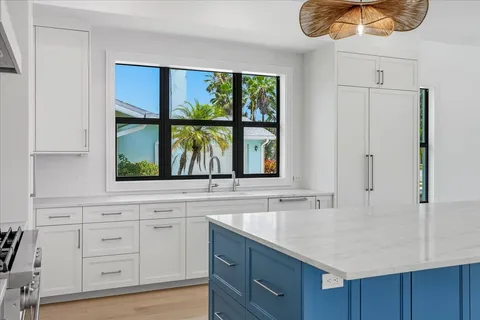 $2,999,000 | 2200 11th Street North, Naples, FL 34103