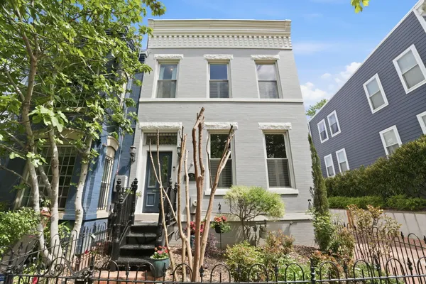 $1,100,000 | 721 10th Street Northeast, Washington, DC 20002