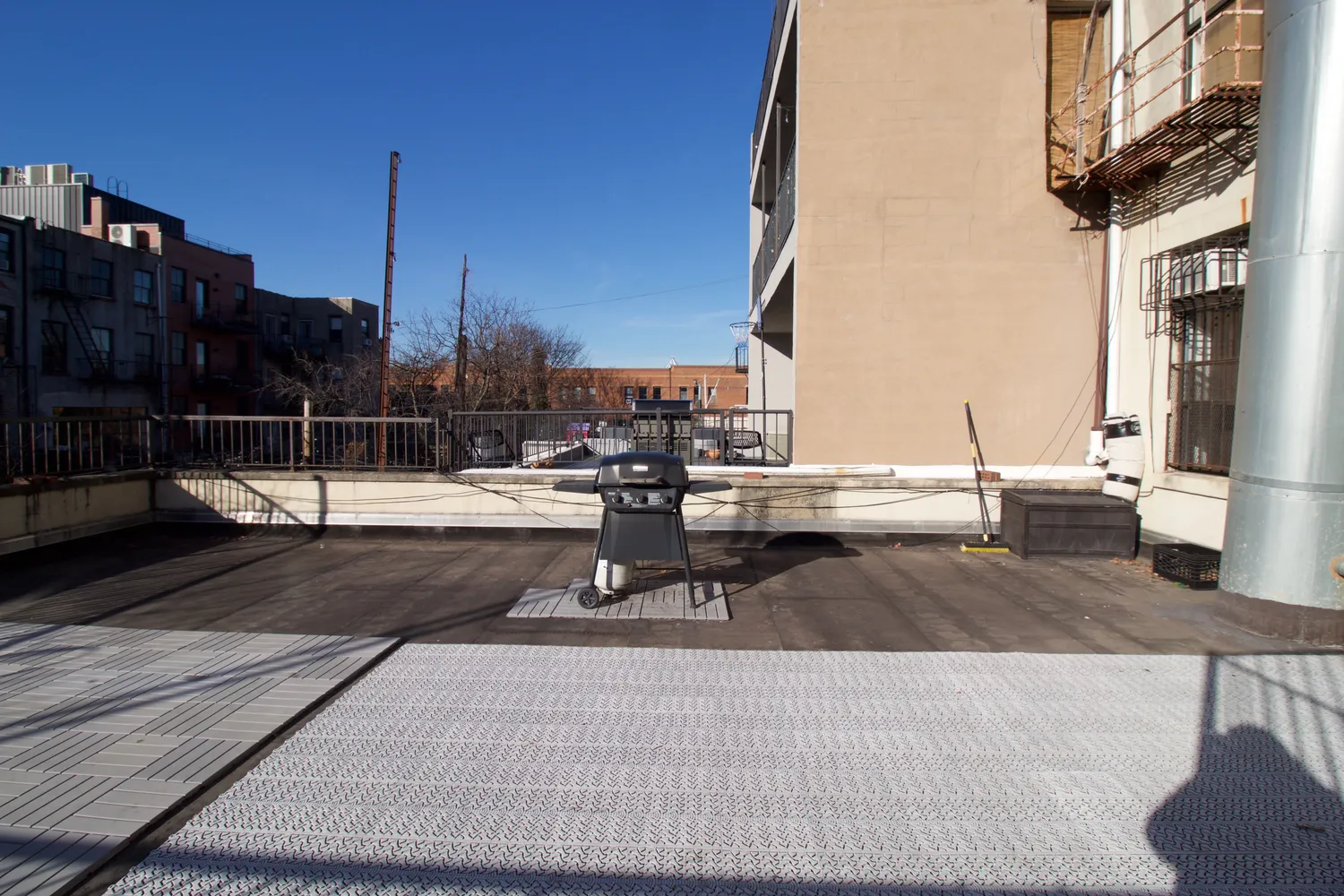 $3,400 | 134 Union Street, Unit 2R | Columbia Street Waterfront