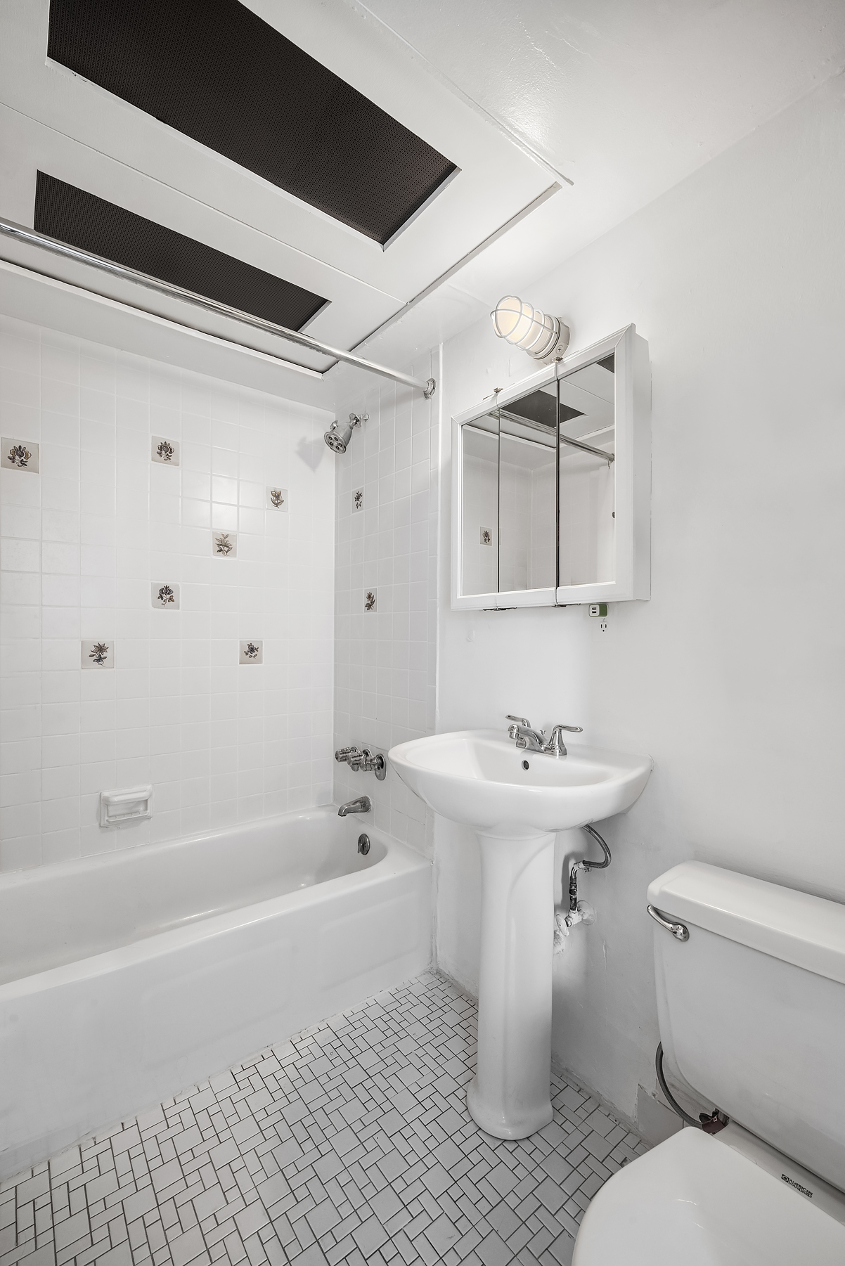 10 Christopher Street, Unit 6B Manhattan, NY 10014 - Photo 5 of 7