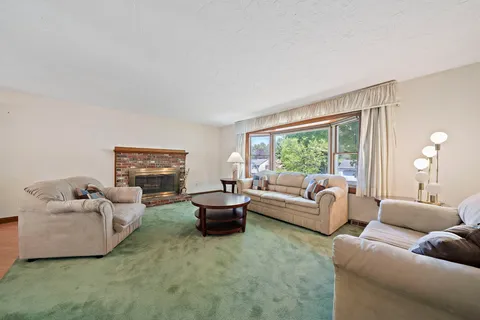 Contact Agent | Address Upon Request, Sharon, MA 02067