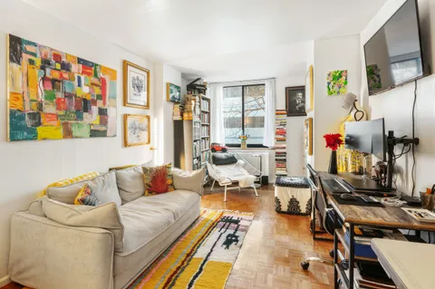 $1,625,000 | 275 Greenwich Street, Unit 2A | TriBeCa
