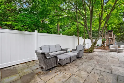 $1,565,000 | 6501 Bannockburn Drive, Bethesda, MD 20817
