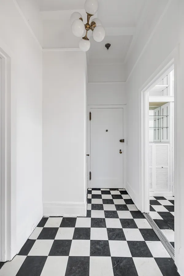 $1,375,000 | 470 West End Avenue, Unit PH-G | Upper West Side