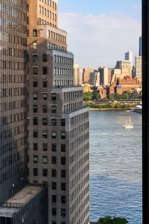 $1,699,000 | 75 Wall Street, Unit 22O | Financial District