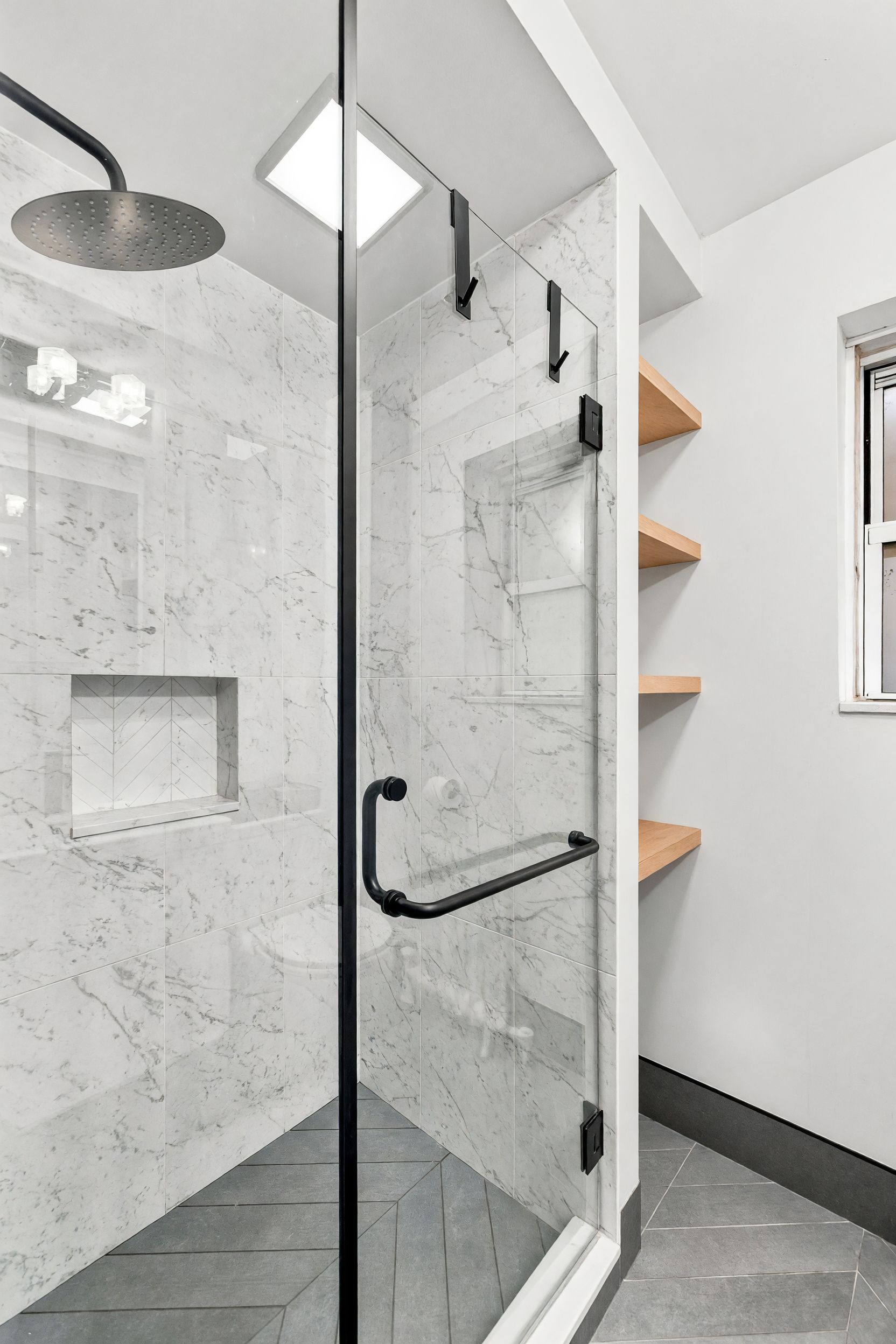 155 East 49th Street, Unit 6F Manhattan, NY 10017 - Photo 11 of 12 Gallery Image 11