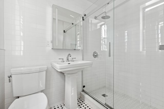 $712,500 | 60 East 9th Street, Unit 505 | Greenwich Village