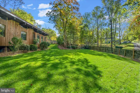 Contact Agent | 7221 Clifton Road, Clifton, VA 20124