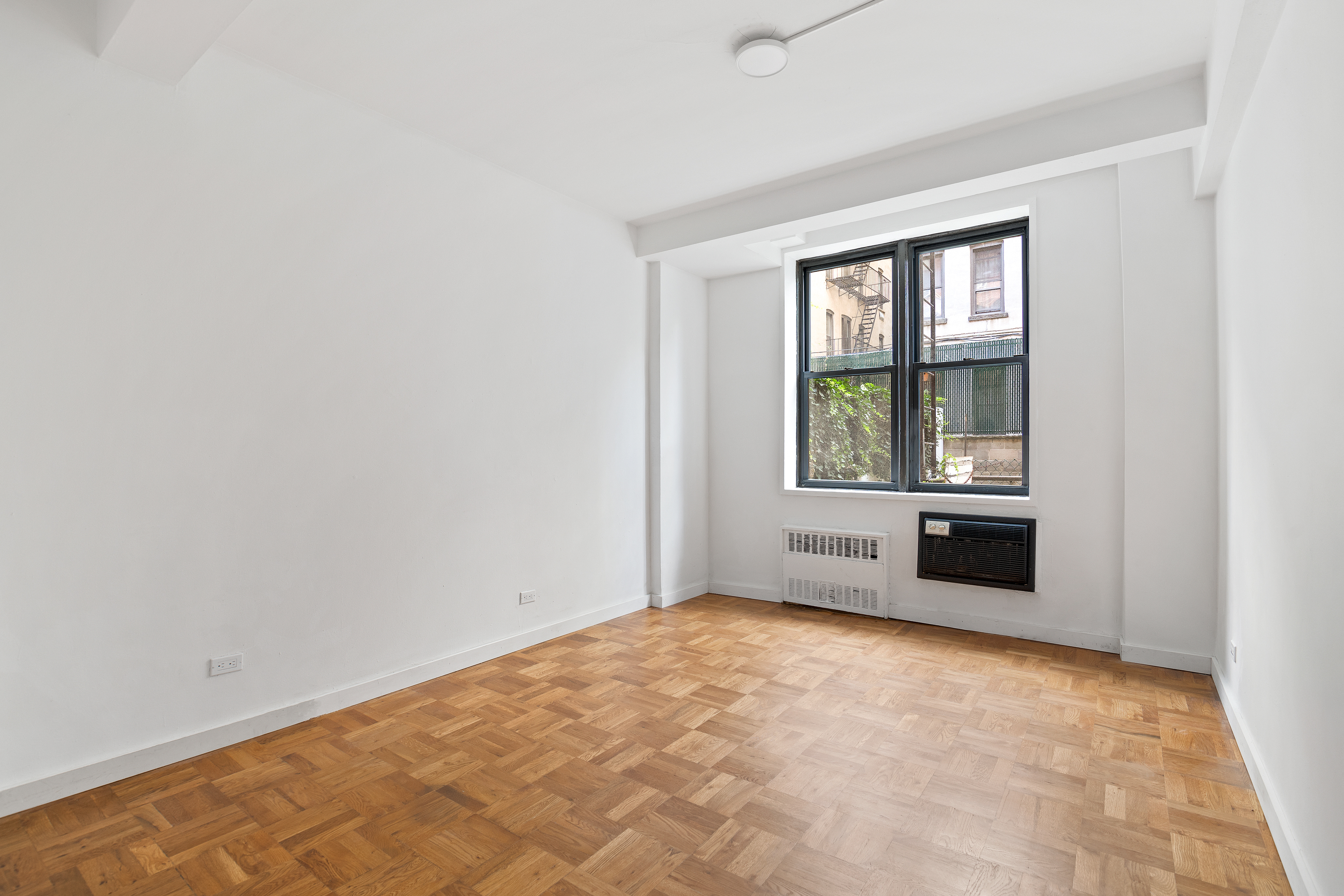 229 East 28th Street, Unit LA Manhattan, NY 10016 - Photo 11 of 17