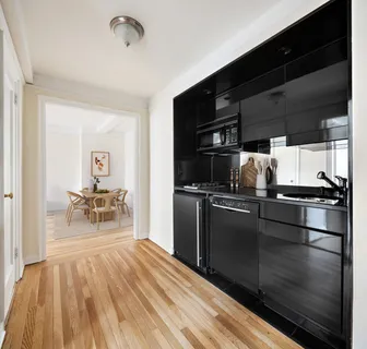 $635,000 | 205 East 78th Street, Unit 14C | Upper East Side