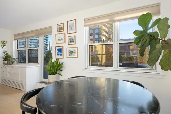 $1,795,000 | 333 East 79th Street, Unit 18N | Upper East Side