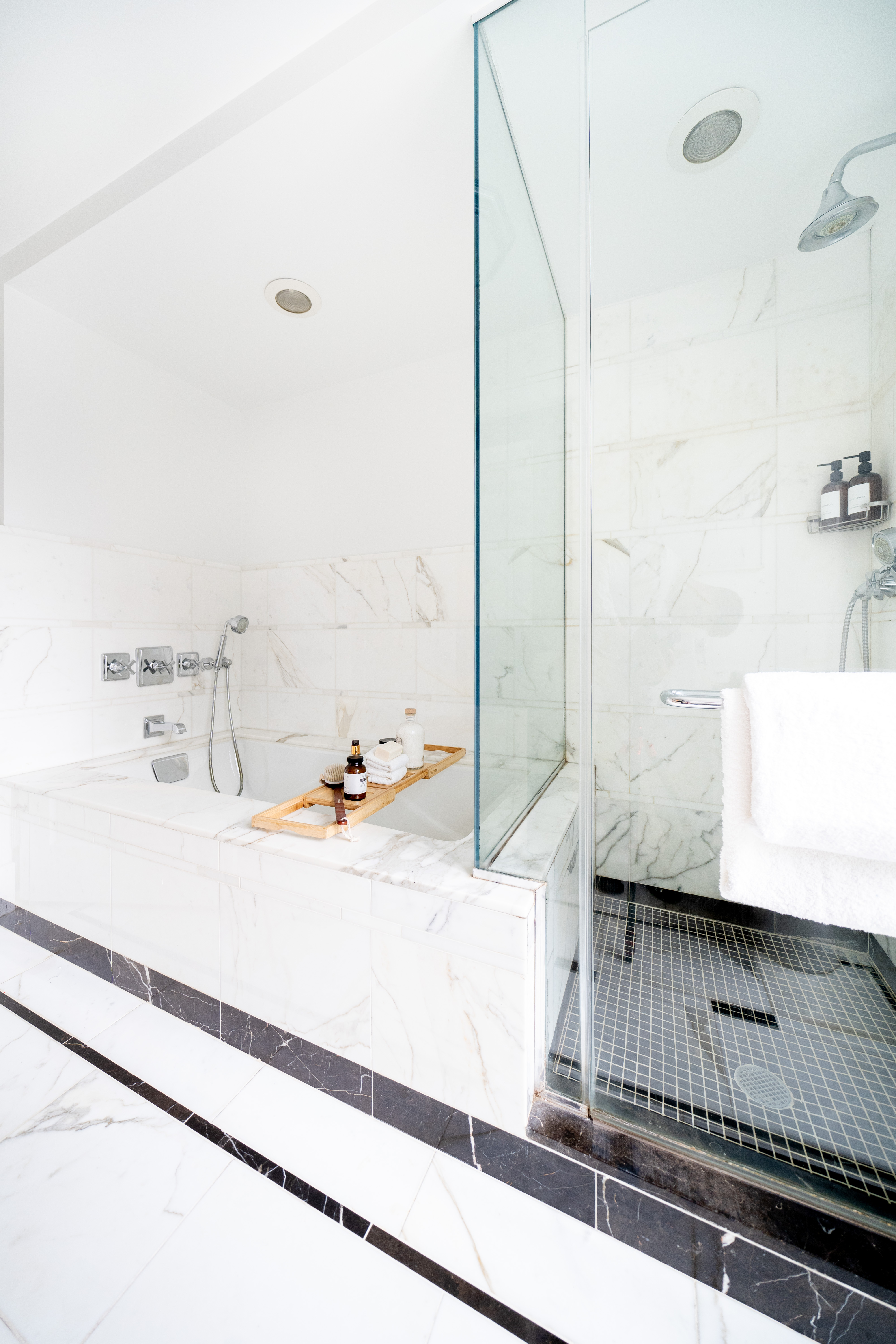 205 East 85th Street, Unit G10 Manhattan, NY 10028 - Photo 13 of 27 a bathroom with a sink and a mirror