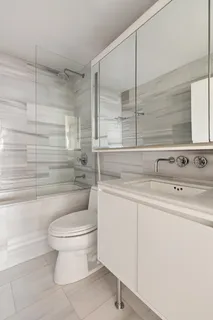 $650,000 | 225 Rector Place, Unit 3G | Battery Park City