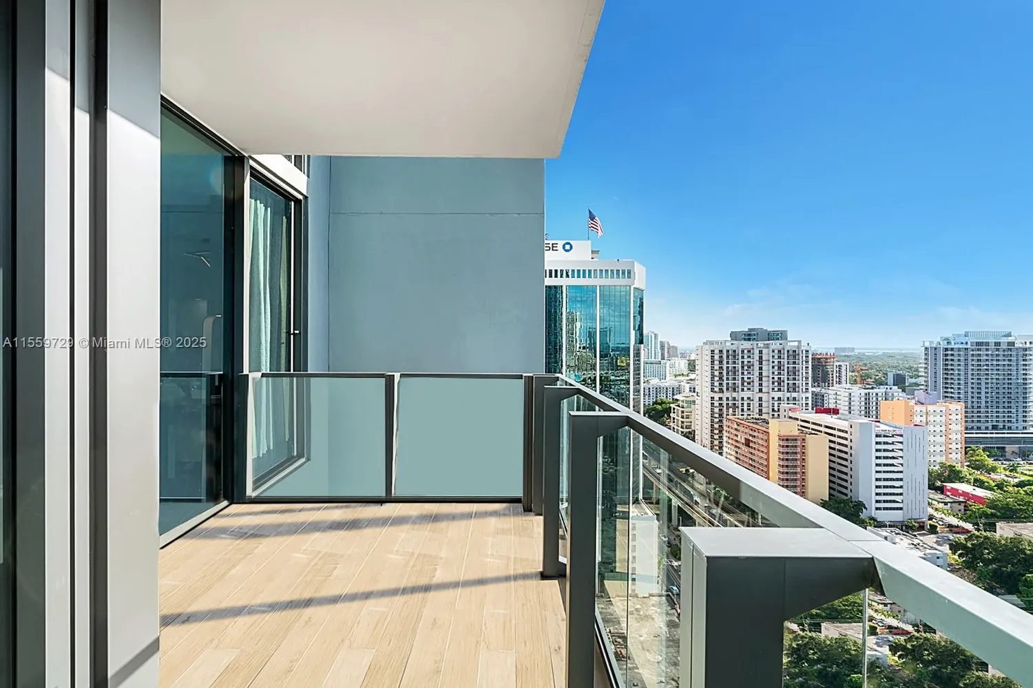 $645,000 | 88 Southwest 7th Street, Unit 2008, Miami, FL 33130