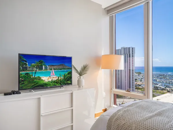 $3,495,000 | 1555 Kapiolani Boulevard, Unit 2002, Honolulu, HI 96814