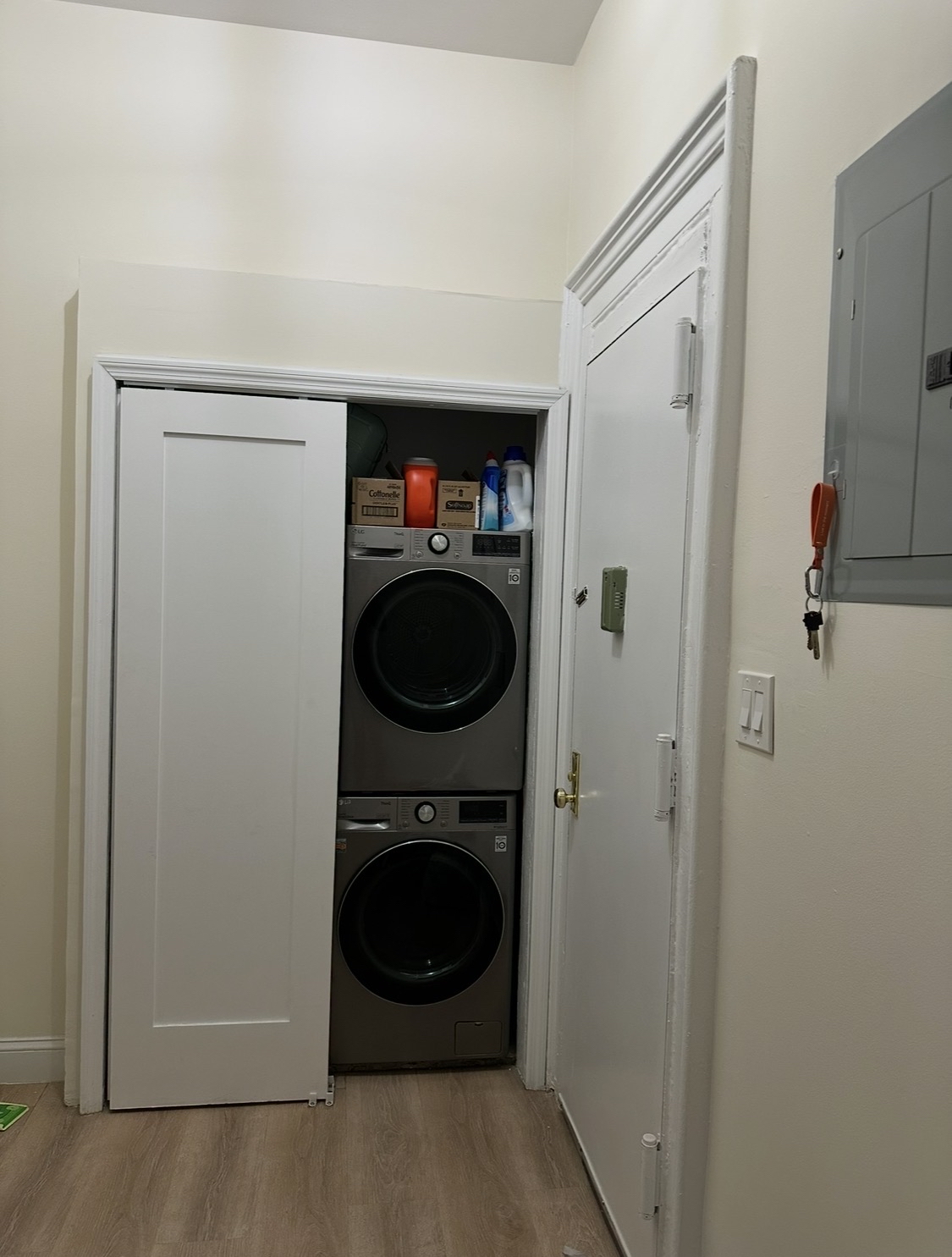 114 East 37th Street, Unit 3A Manhattan, NY 10016 - Photo 13 of 15 a utility room with dryer and washer