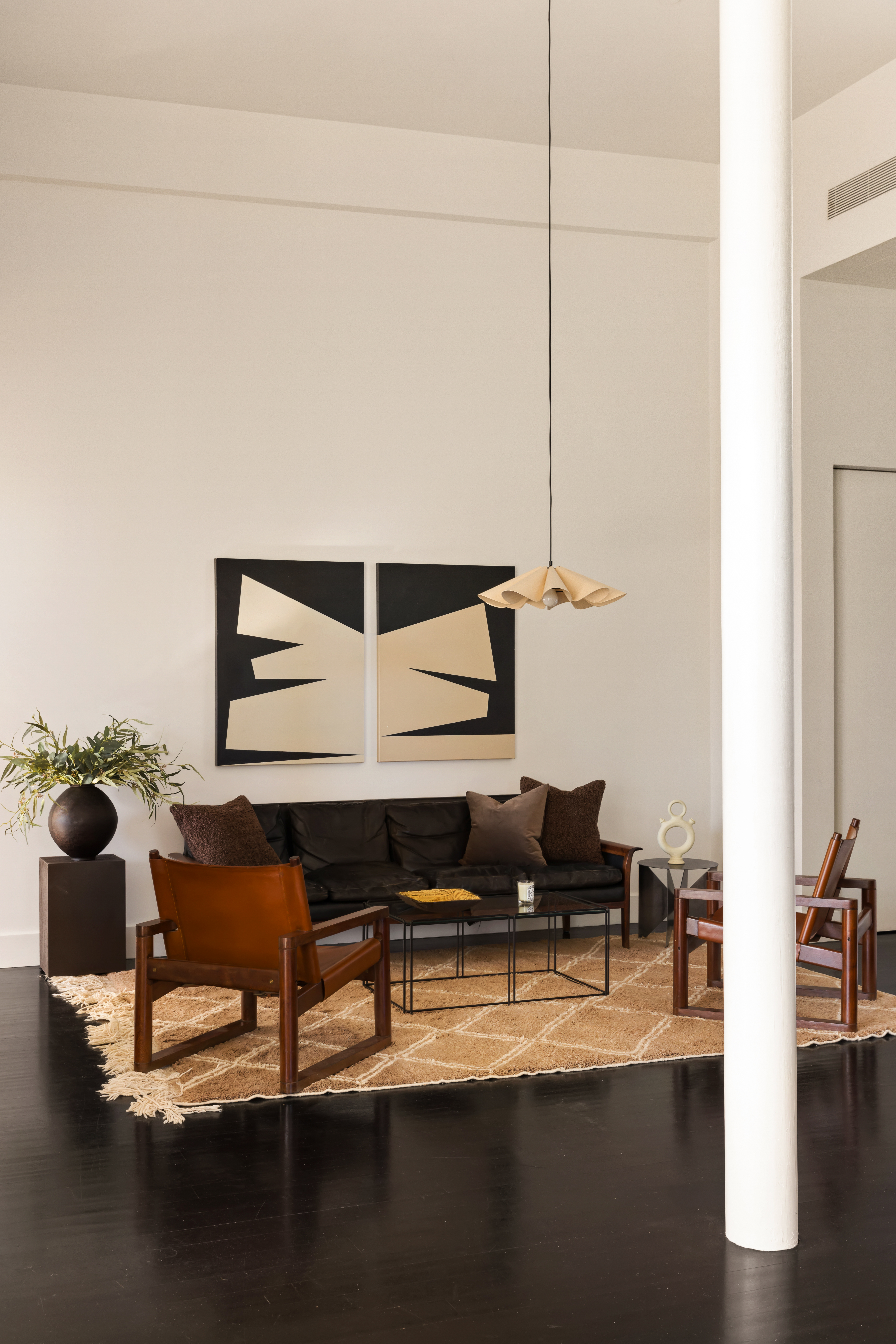 7 Bond Street, Unit PHAB Manhattan, NY 10012 - Photo 8 of 20 a living room with furniture