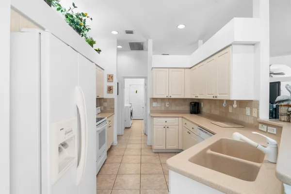 $575,000 | 25900 Creekbend Drive, Bonita Springs, FL 34135