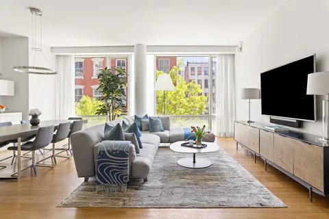 $4,750,000 | 311 West Broadway, Unit 4E | SoHo