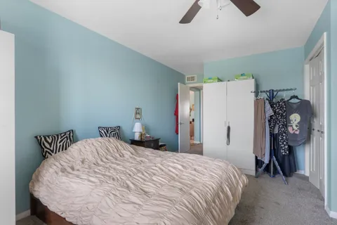 $250,000 | 2333 Indian River Boulevard, Unit 401, Vero Beach, FL 32960