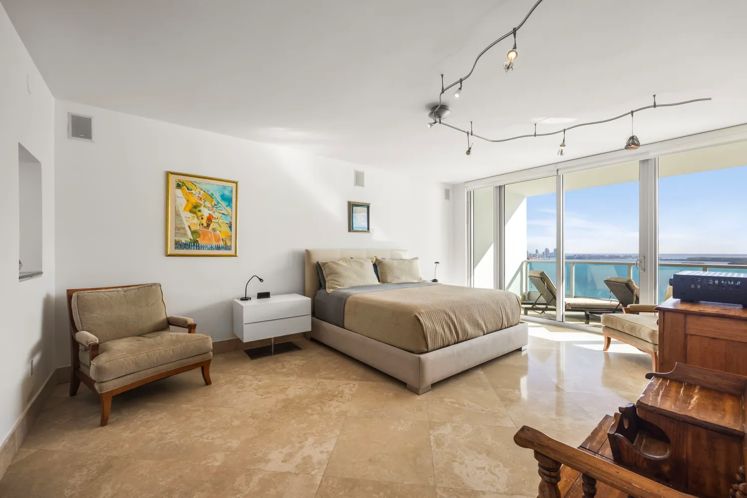 $2,095,000 | 1331 Brickell Bay Drive, Unit 2807, Miami, FL 33131