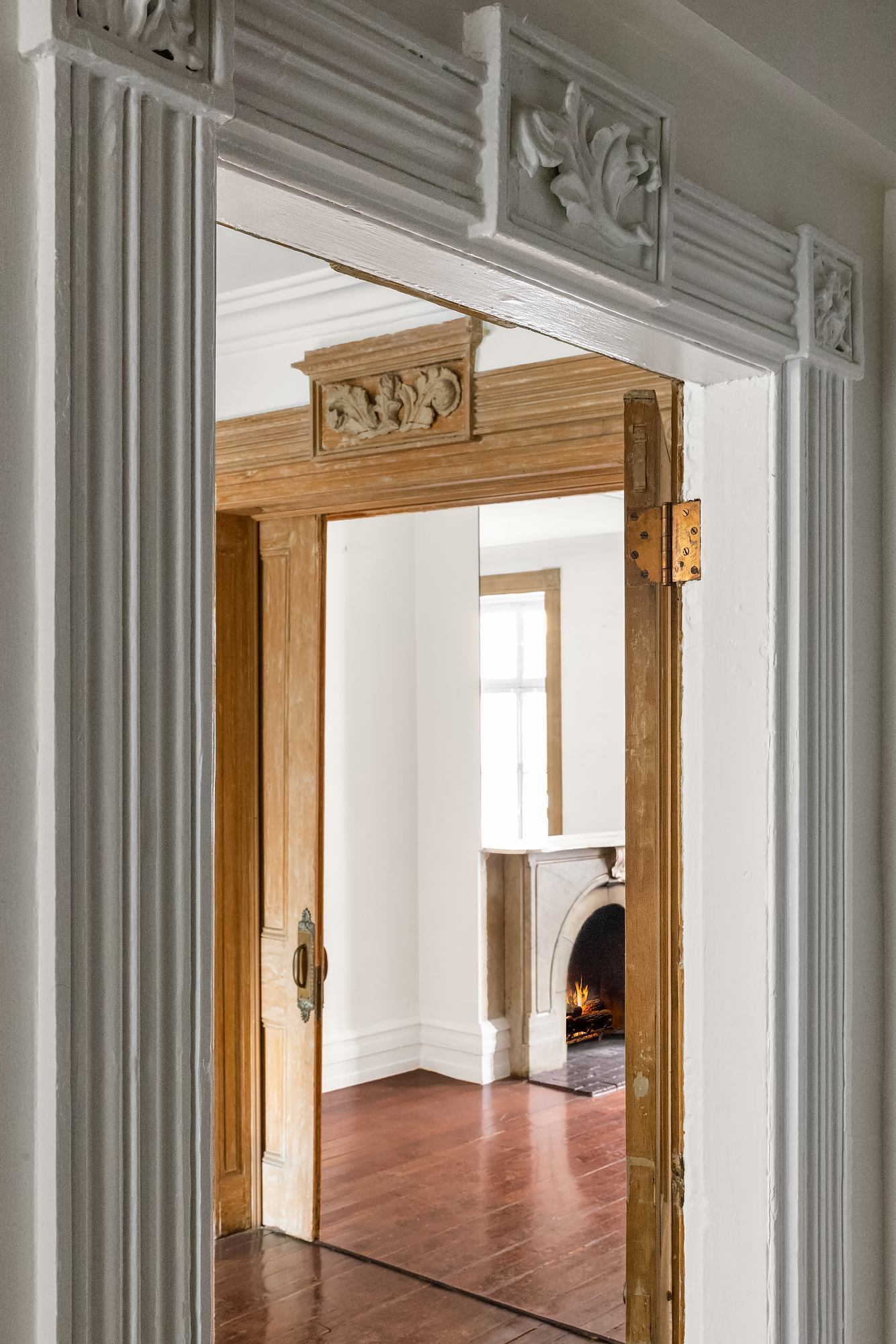 262 West 11th Street Manhattan, NY 10014 - Photo 19 of 27 a view of entryway and kitchen
