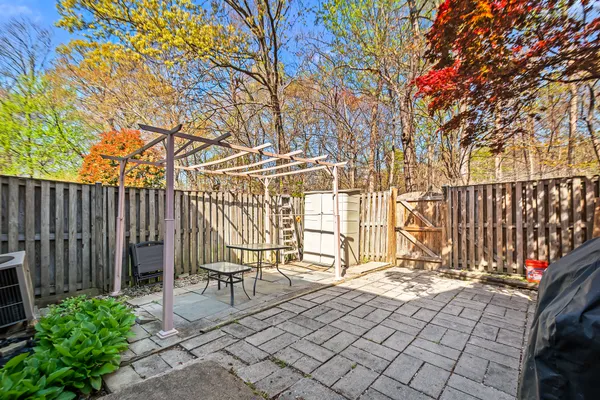 $600,000 | 8024 Bethelen Woods Lane, Springfield, VA 22153