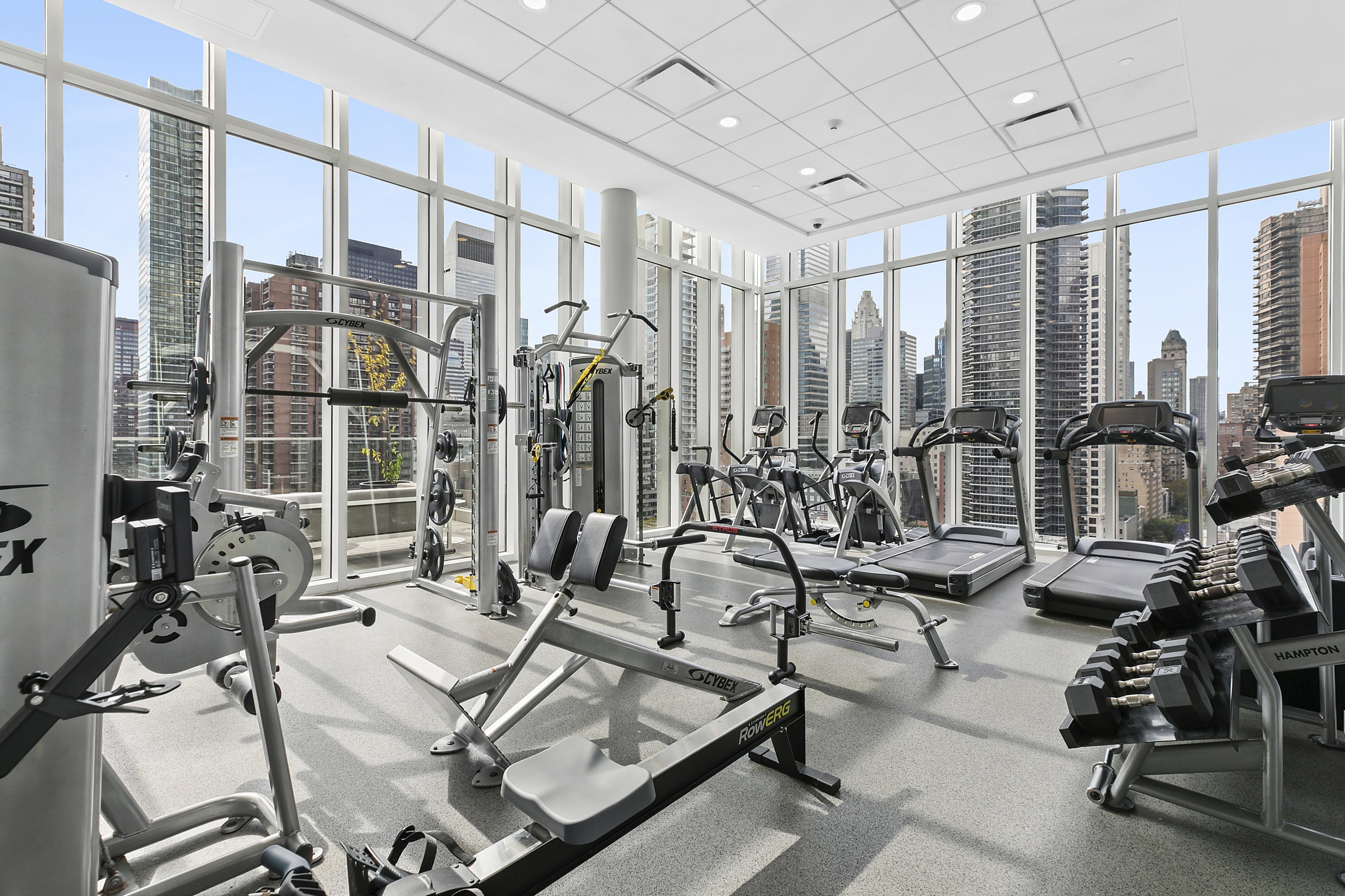 301 East 61st Street, Unit 2C Manhattan, NY 10065 - Photo 11 of 14