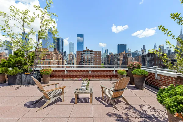 $1,695,000 | 360 West 22nd Street, Unit 12L | Chelsea