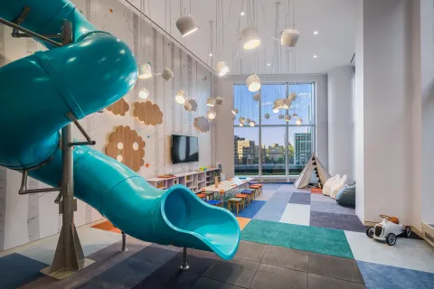 $1,300,000 | 1 City Point, Unit 18H | Downtown Brooklyn