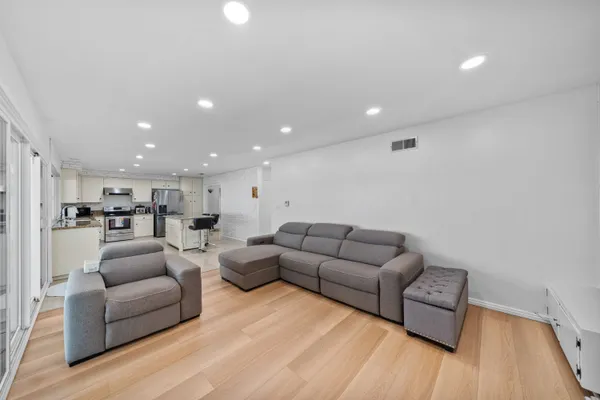 $1,269,000 | 13618 Edgefield Street, Cerritos, CA 90703