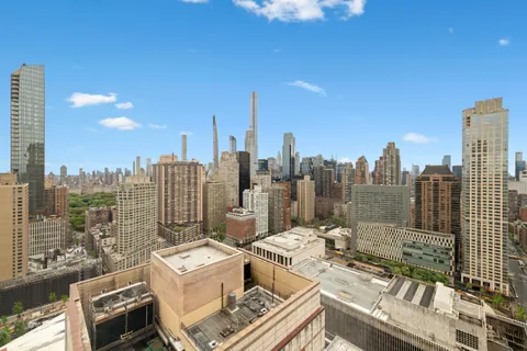 $2,850,000 | 160 West 66th Street, Unit 41E | Upper West Side